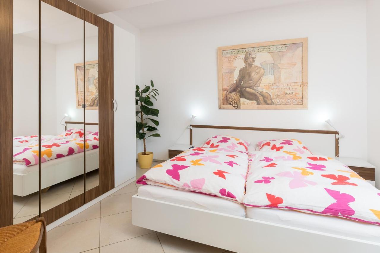 Bodensee Apartment Ueberlingen "Bauhaus Ueber Der Stadt" מראה חיצוני תמונה